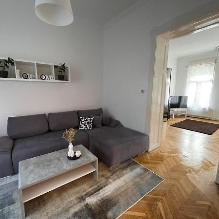 Szeged Apartman Eksteriør bilde