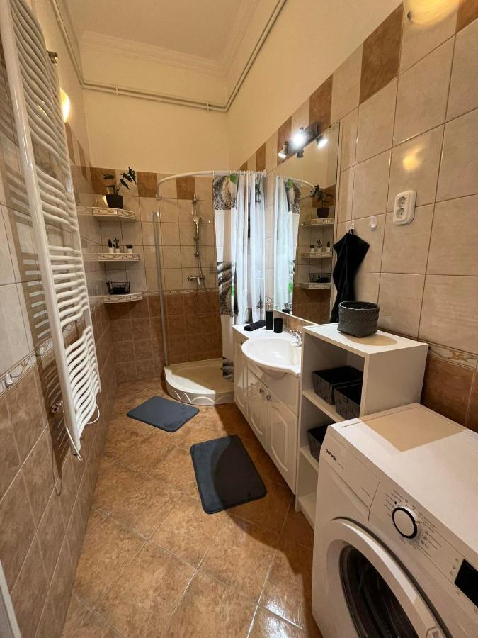 Szeged Apartman Eksteriør bilde